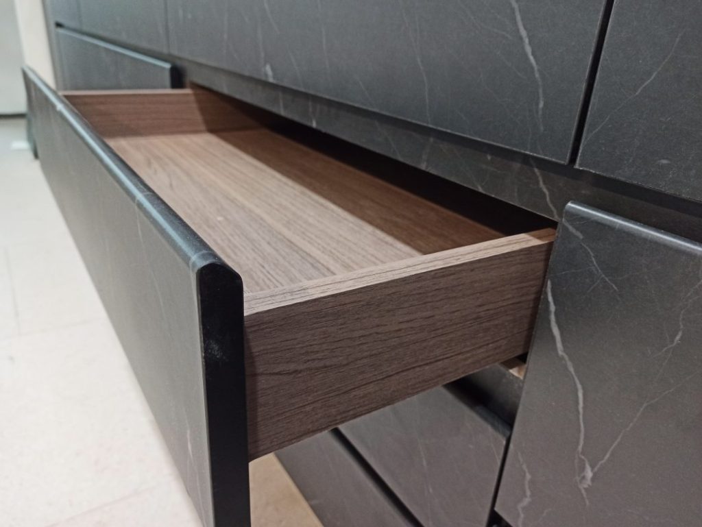 lemari-cabinet-decorpoly