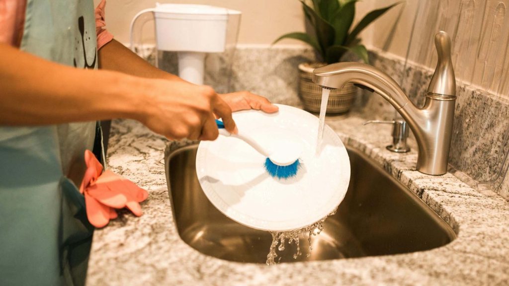 rajin-membersihkan-area-sink