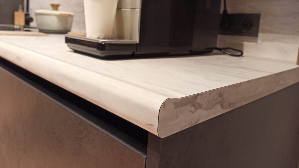 aica-decorpost-type-cwd