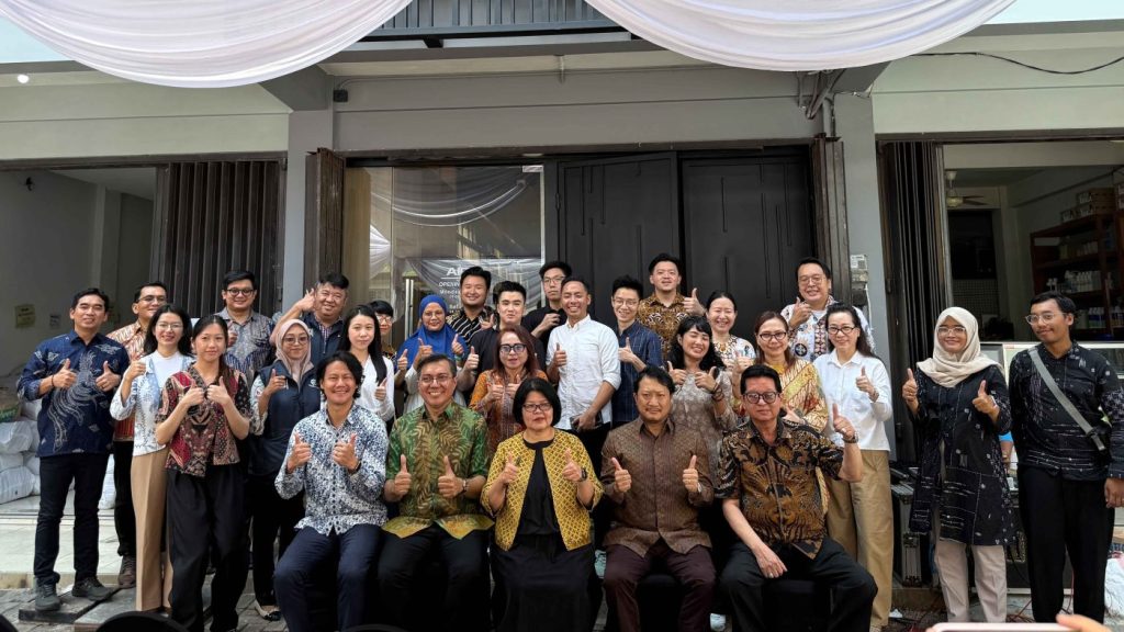 opening-showroom-aica-sby