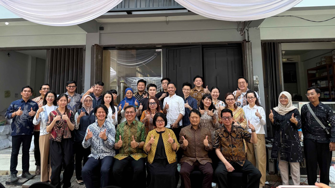 opening-showroom-aica-sby